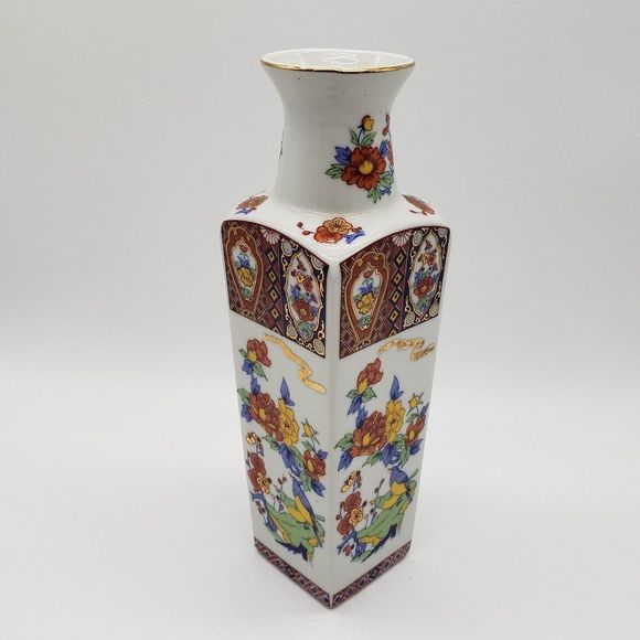 Japanese Vintage Imari Porcelain Enameled Bird Floral Square Shaped Vase or Jar - Picture 10 of 17